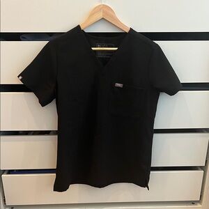 FIGS Men’s Black V-Neck Scrub Top with Chest Pocket